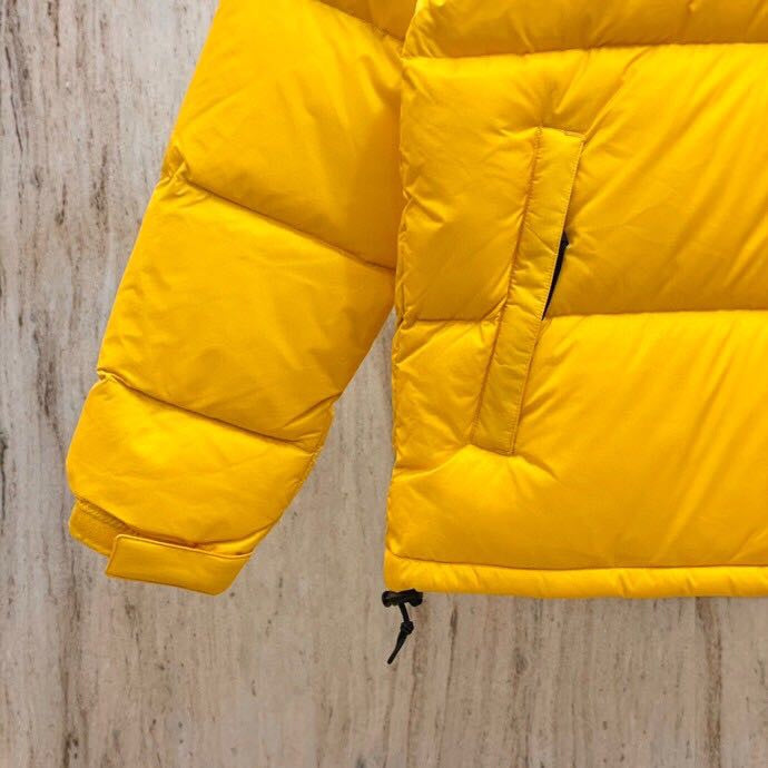 North Face Men's 1996 Retro Nuptse Jacket Summit Gold/TNF Black